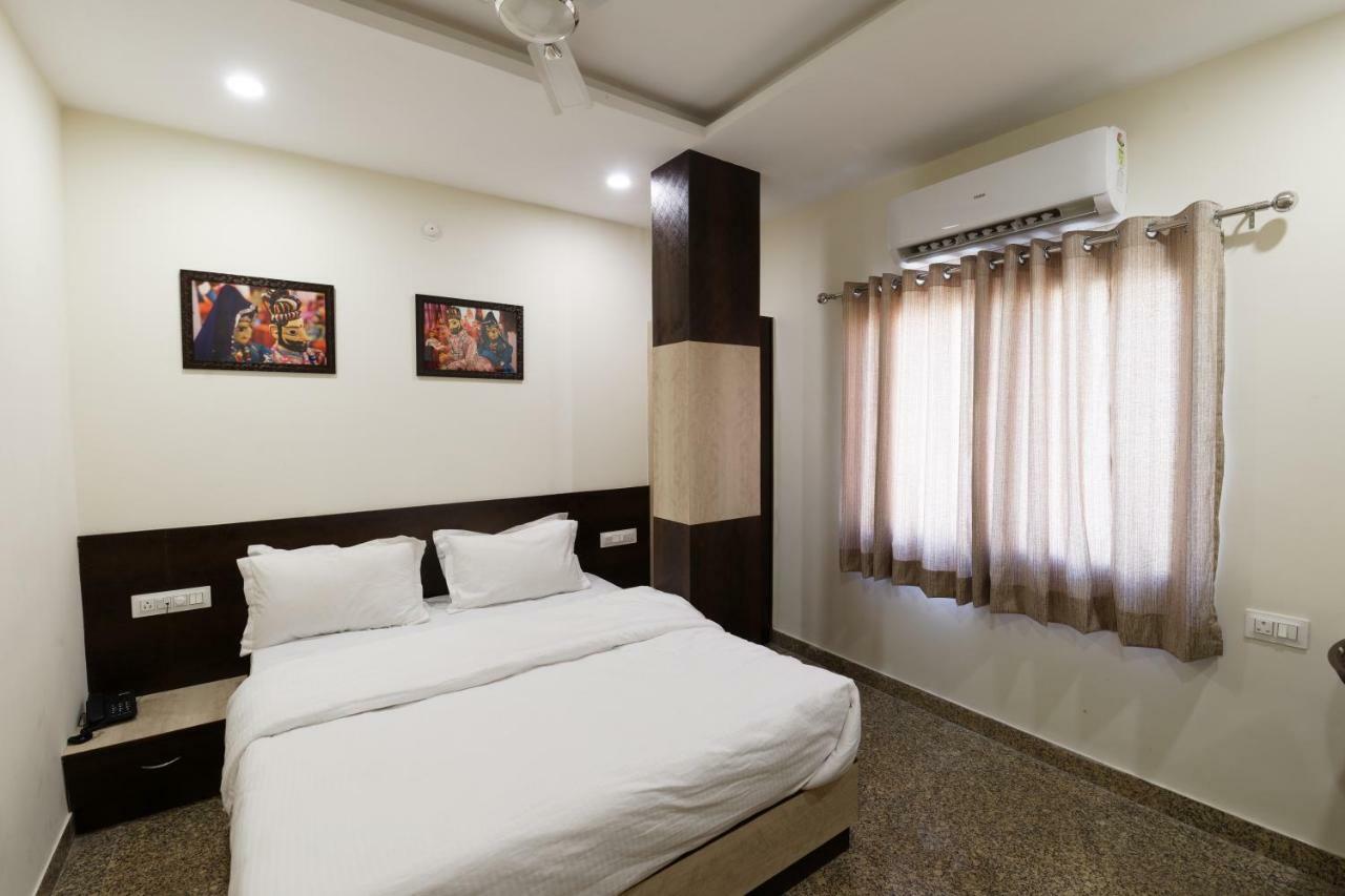 Vardan Villa Udaipur Eksteriør billede